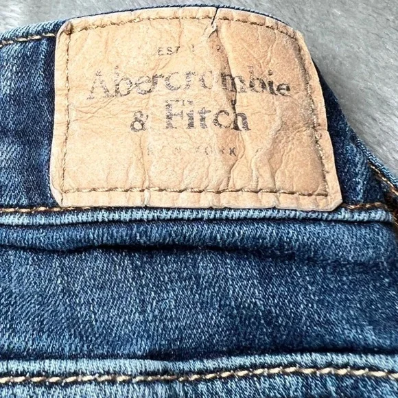 Abercrombie & Fitch Womens Size 2R Jeans 26x31 Blue Raw Hem Super CasualSkinny - Picture 6 of 15